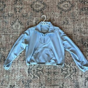 Lululemon size 8 (runs small) cropped sweatshirt